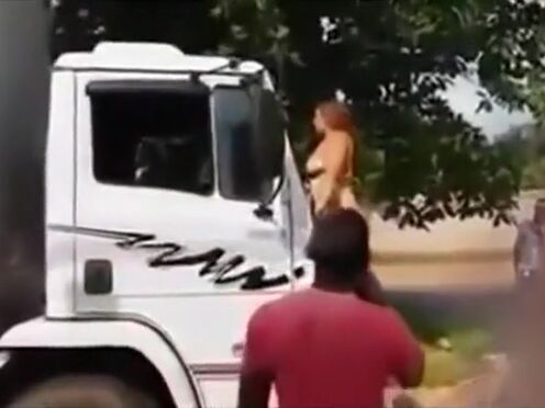 Порно трахнул студентку против воли в жопу