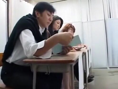 Босс трахает секретаршу в колготках