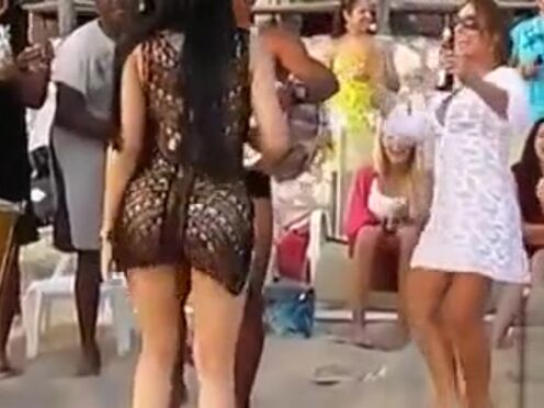 Порно ролики бесплатно фистинг вагинальный беременных групповой