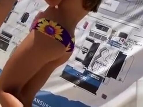 Порно онлайн групповое изнасилование секс по принуждению