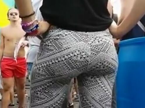 Скачать видео секс сзади на шею кончил