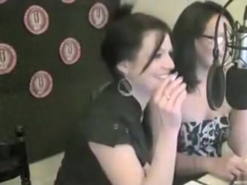 Трахнул за шантаж девушку с переводом