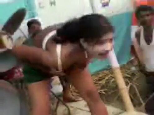 Секс в сауне с плотненькой