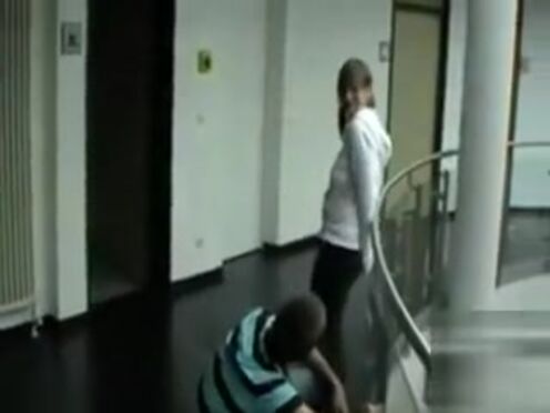 Смотреть порно видео глубоко в рот тинкам