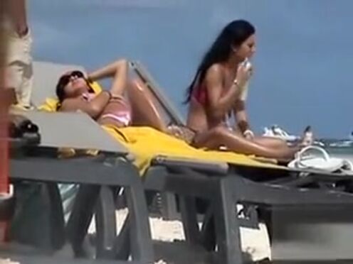 Порно видео девушка вставляет анальную пробку