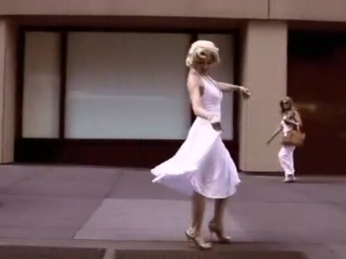 Порно видео толпой на одну со сквиртом