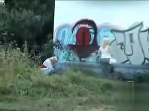 Порно прозрачные на пляже видно киску силикон