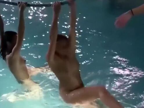 Элли брильсон порно трахнул сестру