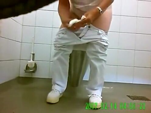 Две девушки разбудили парня секс