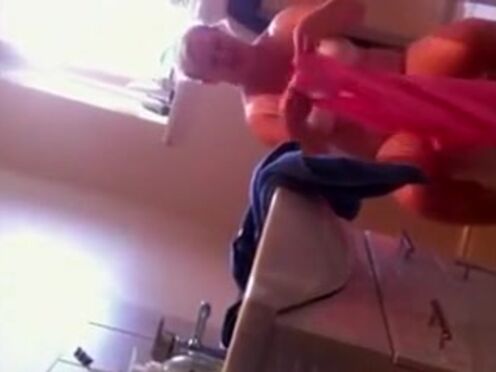 Женщина вылизала анал а затем трахнула мужика