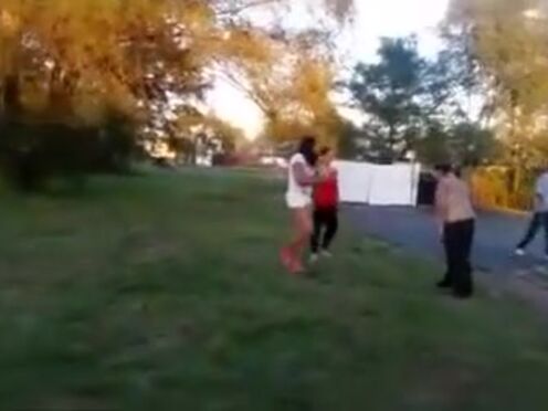 Трахает трех юных по очереди