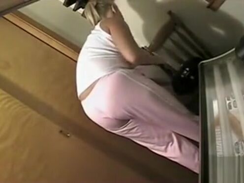 Трах скрытая камера пока муж на работе