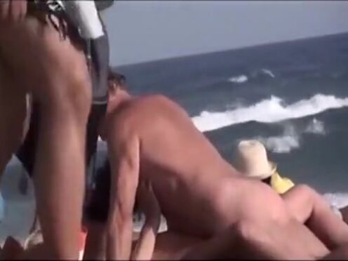 Хентай порно начальник наказал работницу