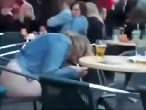 Захотели потрахаться пошли в подъезд