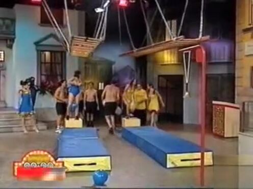 Порно с красивой грудастой мачехой притворившись отцом