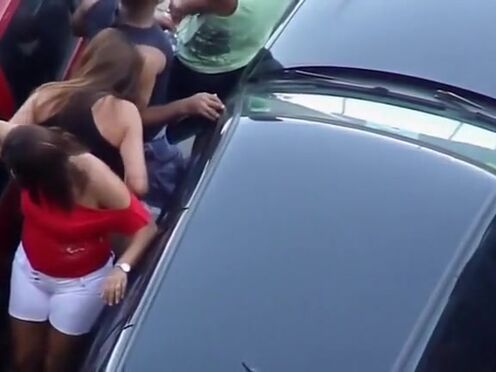 Как на секс карнавале ебут ведущую