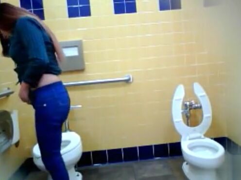 Сексуальная азиатка соблазнила женатого парня