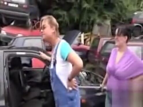 Секс теща в бане с волосатой писей