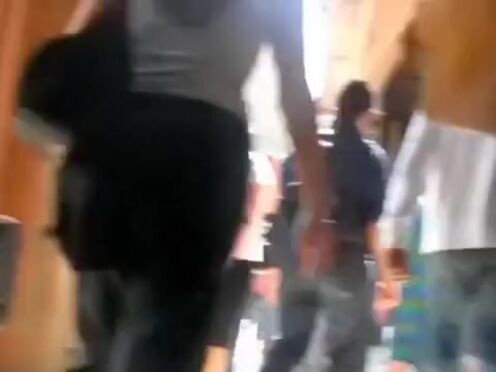 Порно онлайн лесби опытная соблазняет молодую анал