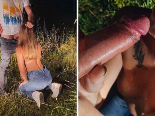 Порно пляжная кабинка интим