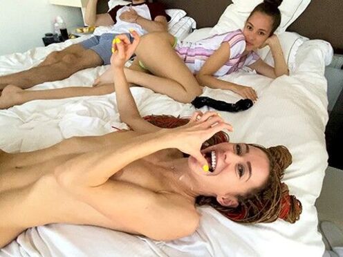 Порно тара вайт и страпон