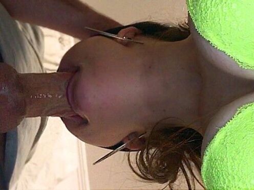 Порно кончил девушке на большую грудь