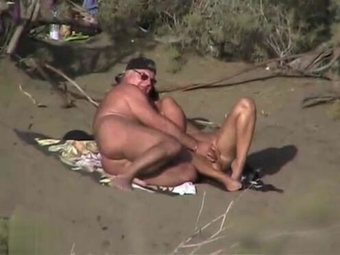 Порно дома написал в рот