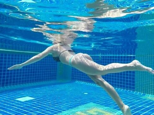 Порно секс папа порвал целку дочери