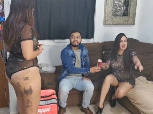 Порно девушка с маленькой грудью и большими сосками