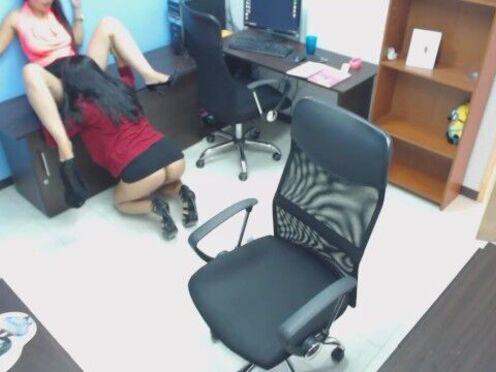 Порно кашмоты на красивых женщинах на каблуках