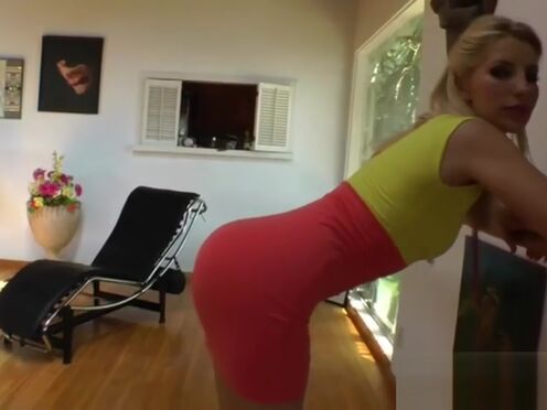 Любительский утренний секс в пижаме