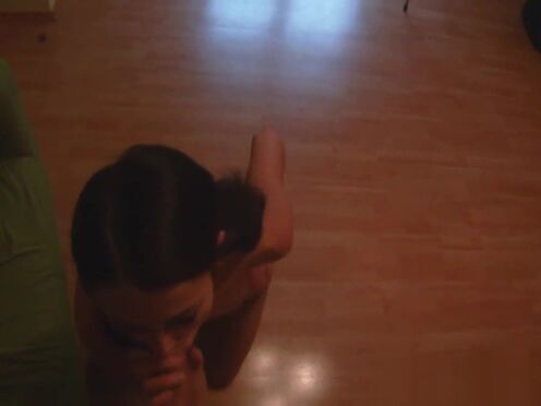 Растягивания дыр в воде порно жесть