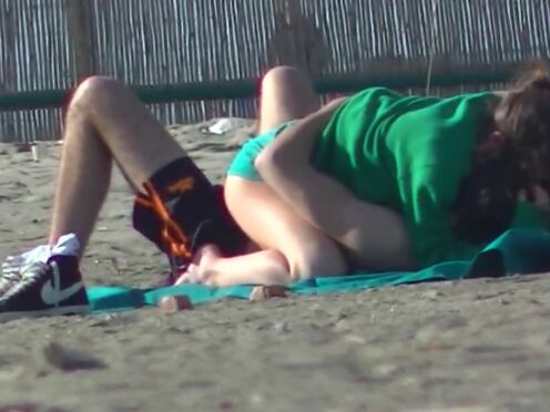 Видео трахнул двух красоток ранним утром